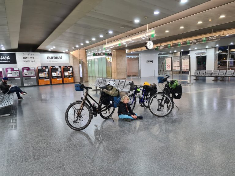 EV8 Valencia – Girona | etappe 1 | Station Girona | Fietsmagie